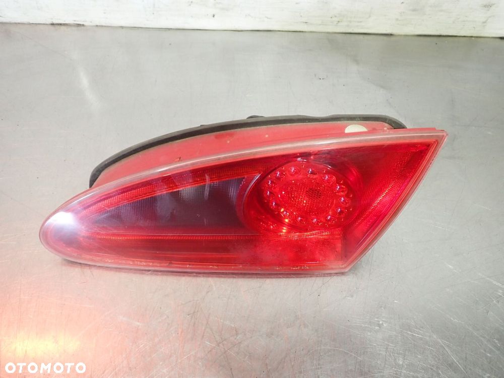 LAMPA PRAWA TYLNA KLAPA SEAT LEON II - 2