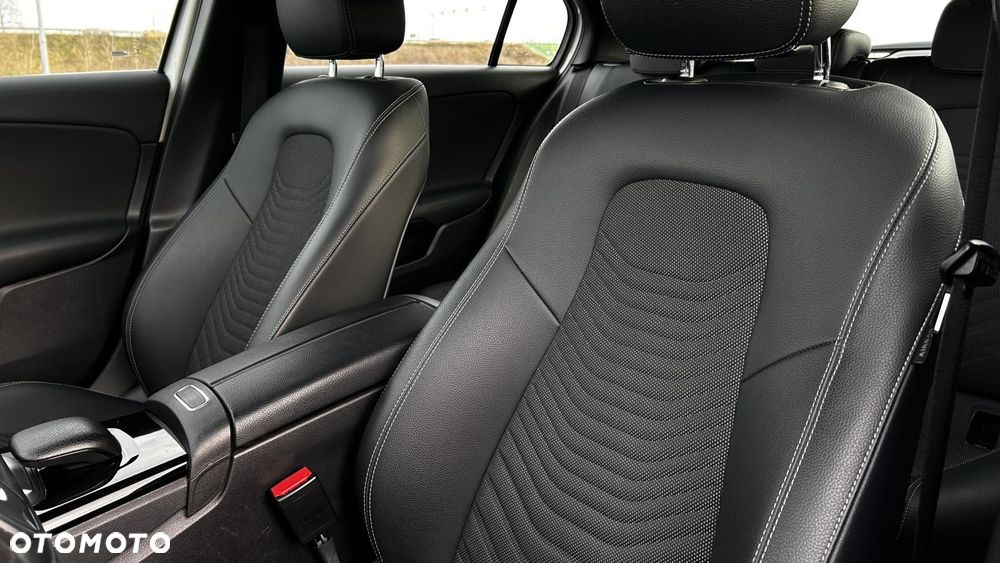 Mercedes-Benz Klasa A 200 Style 7G-DCT - 12