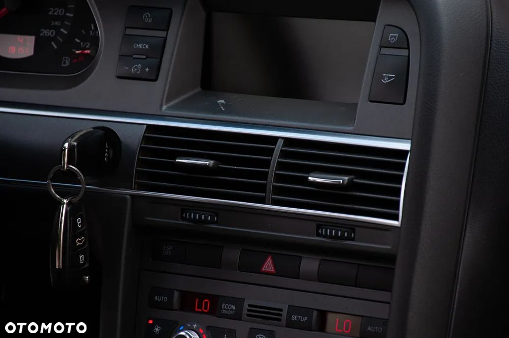 Audi A6 Limousine 2.4 - 15