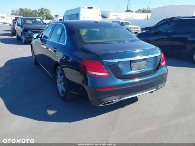 Mercedes-Benz Klasa E 300 9G-TRONIC - 5