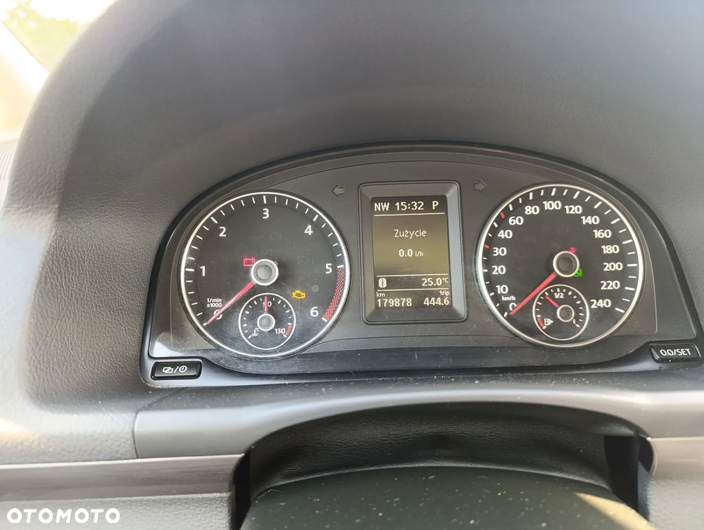 Volkswagen Touran 2.0 TDI DSG Highline - 11