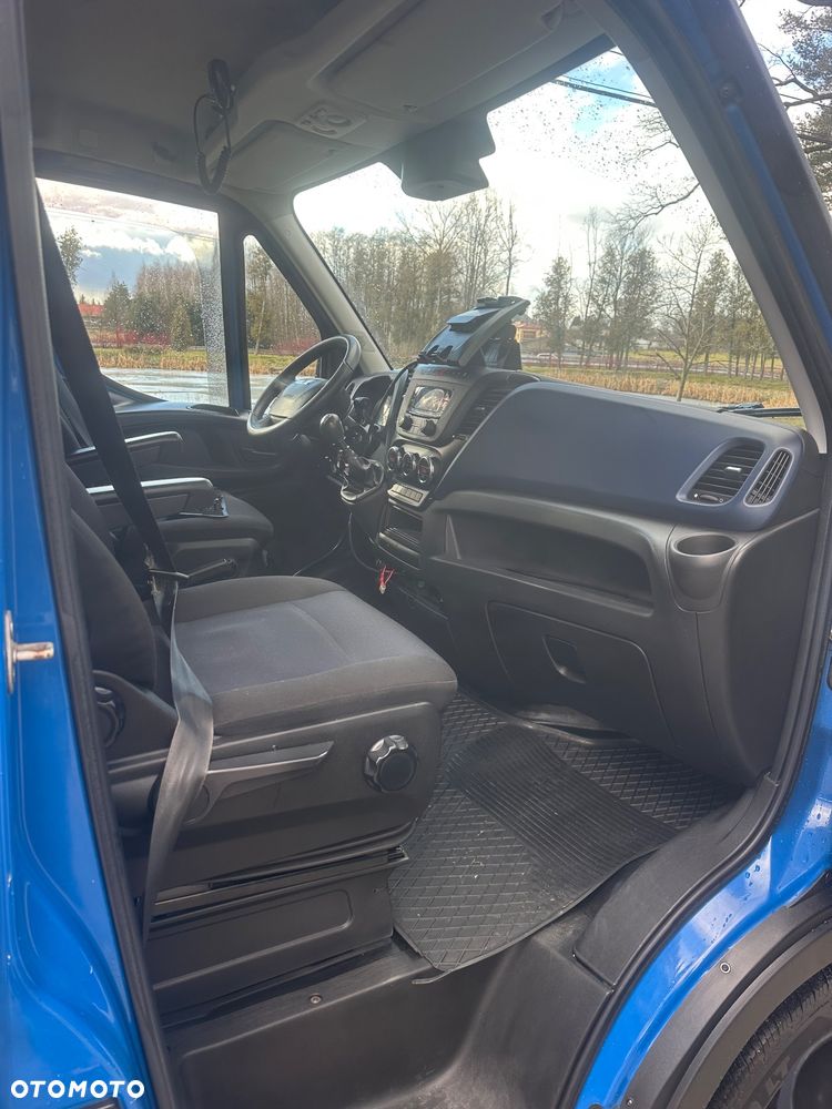 Iveco 35s18 - 12