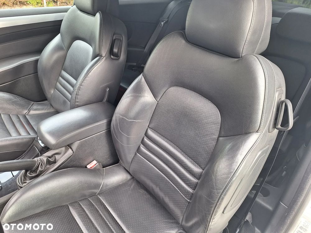 Peugeot 407 - 32