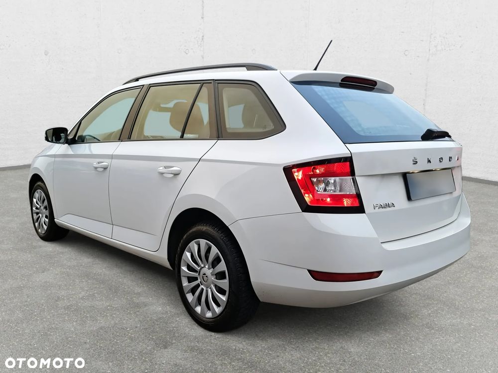 Skoda Fabia 1.0 TSI Ambition - 7
