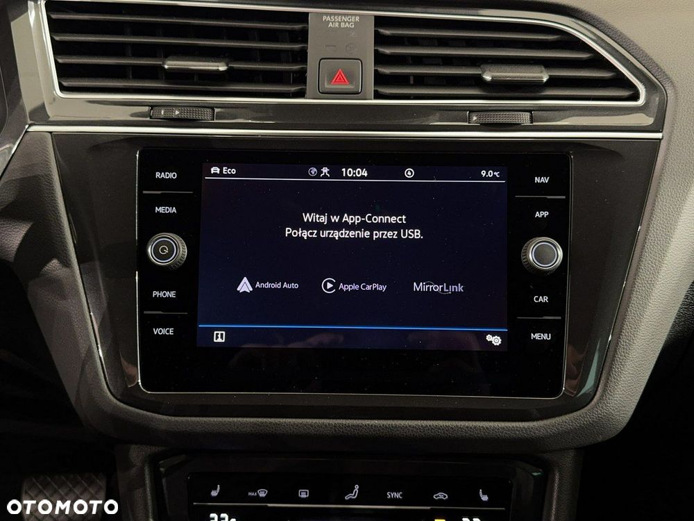 Volkswagen Tiguan - 27