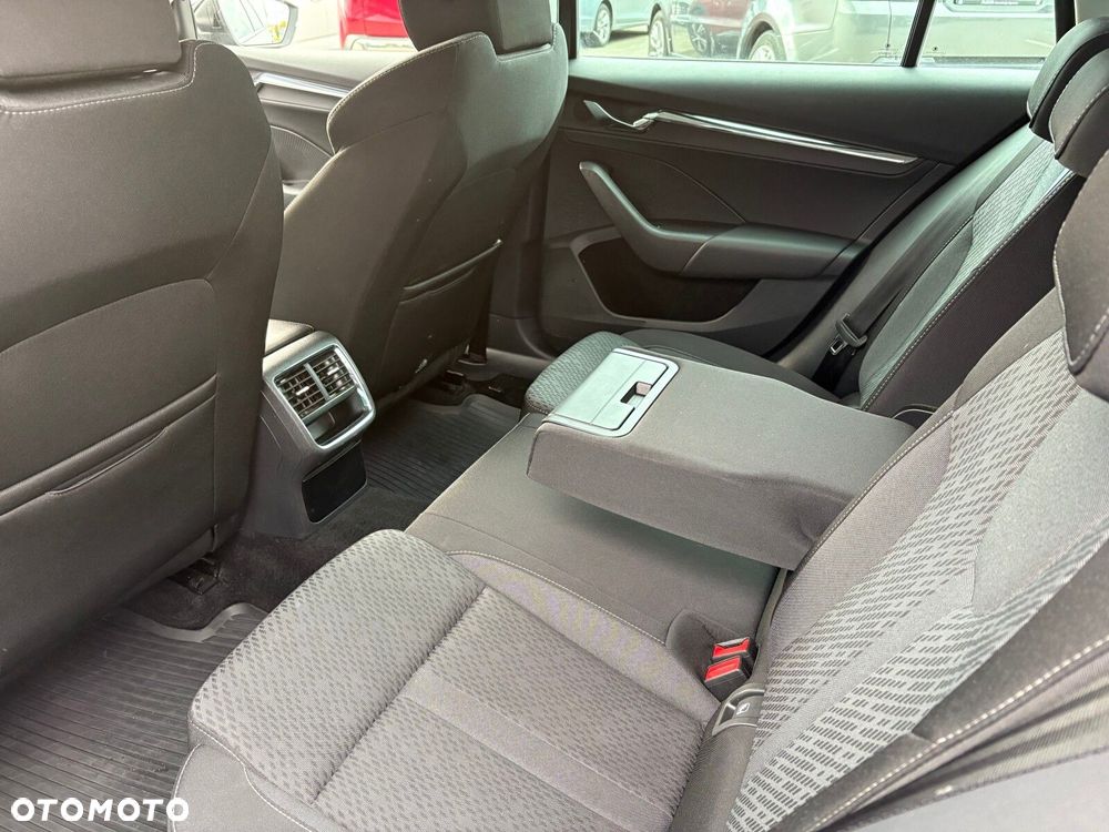 Skoda Octavia 2.0 TDI Style DSG - 14