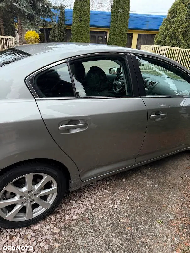 Toyota Avensis - 13