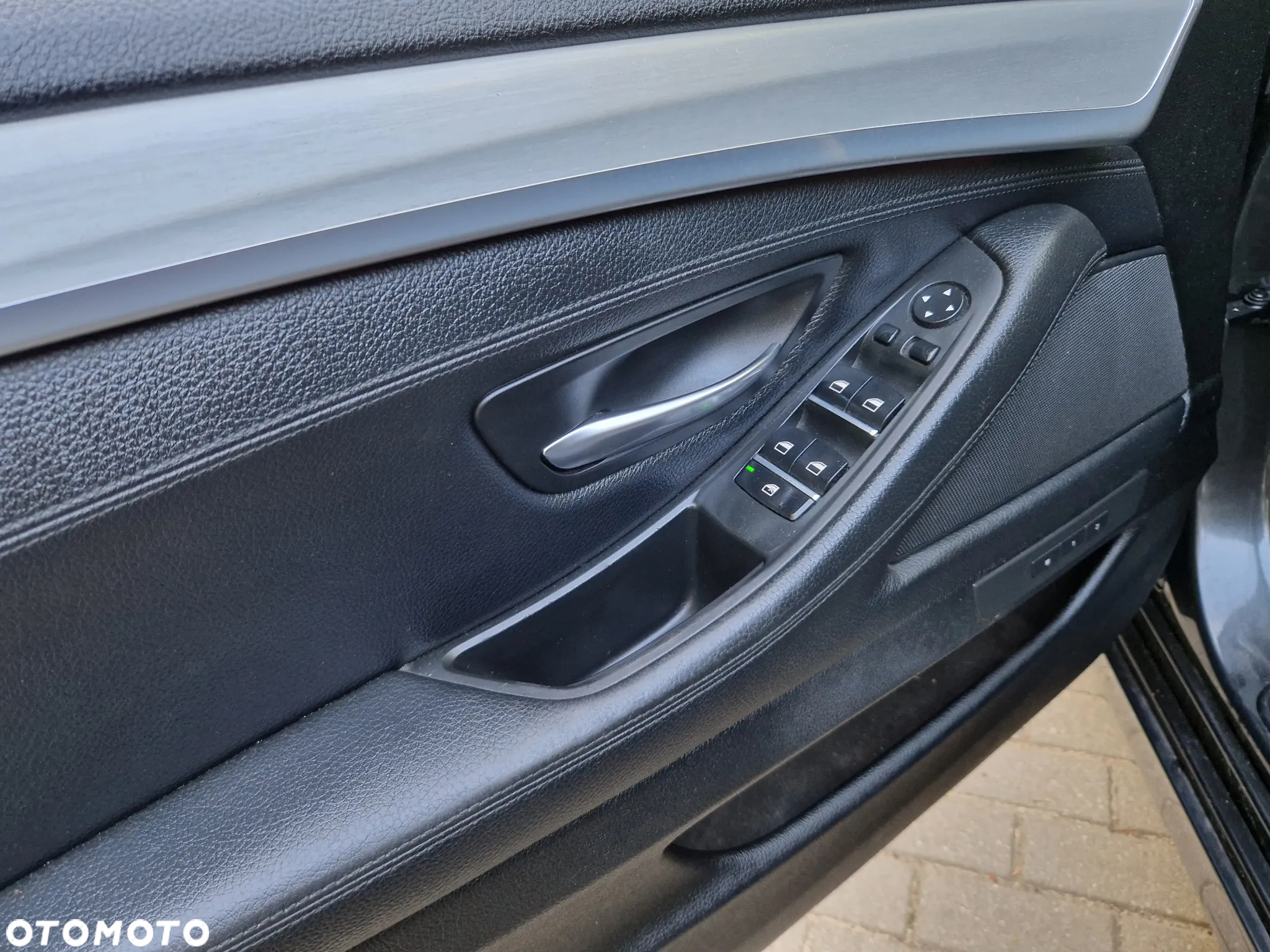 BMW Seria 5 525d xDrive - 27