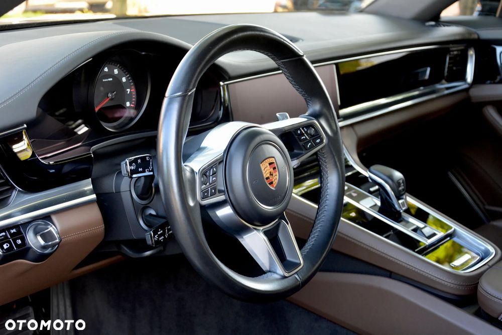 Porsche Panamera - 14