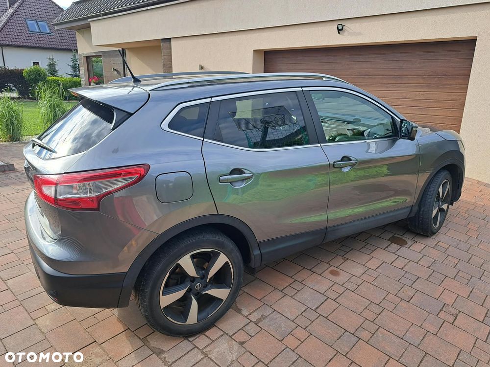 Nissan Qashqai 1.5 dCi N-Connecta - 2