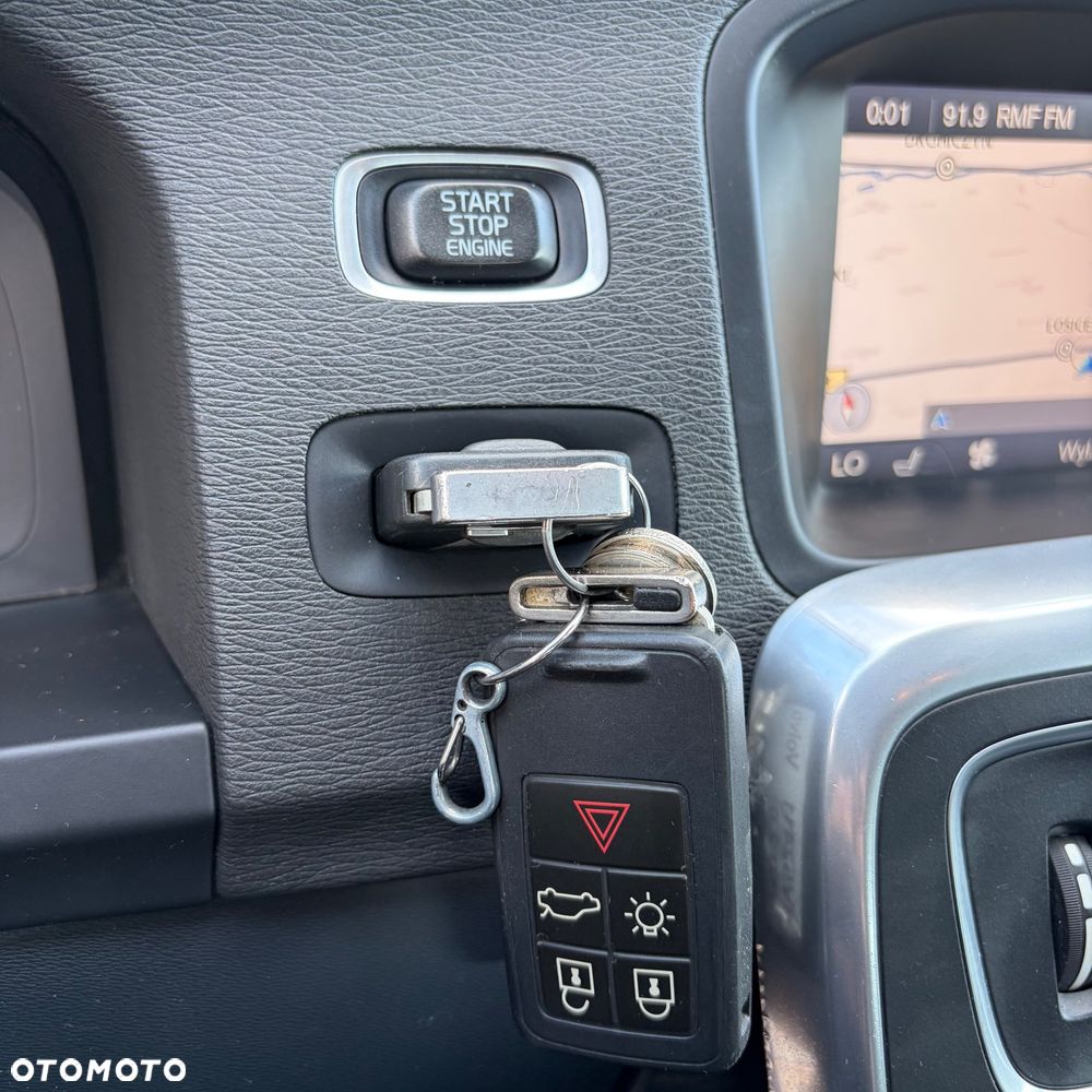 Volvo V60 D3 Momentum - 23