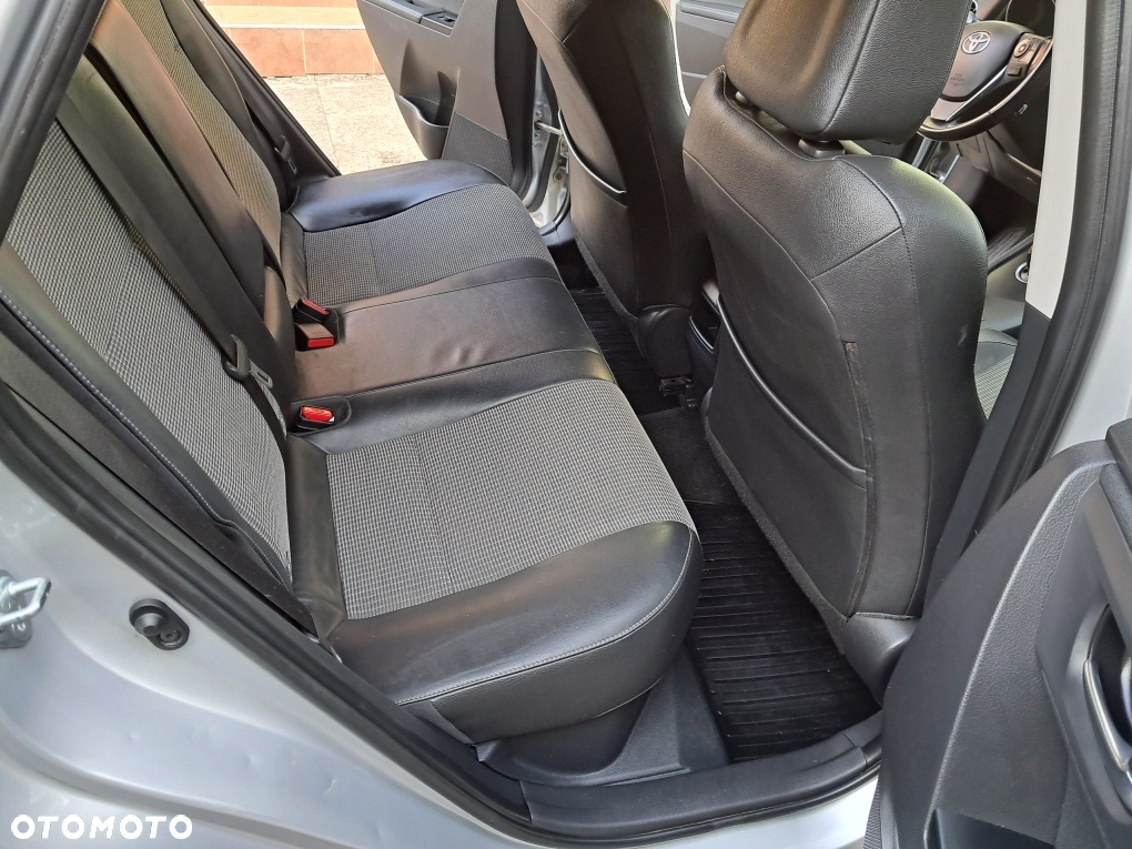 Toyota Auris - 7