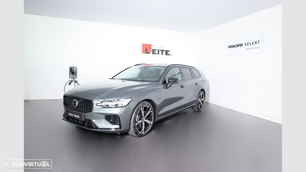 Volvo V60 2.0 T6 AWD TE Plus Dark - 1
