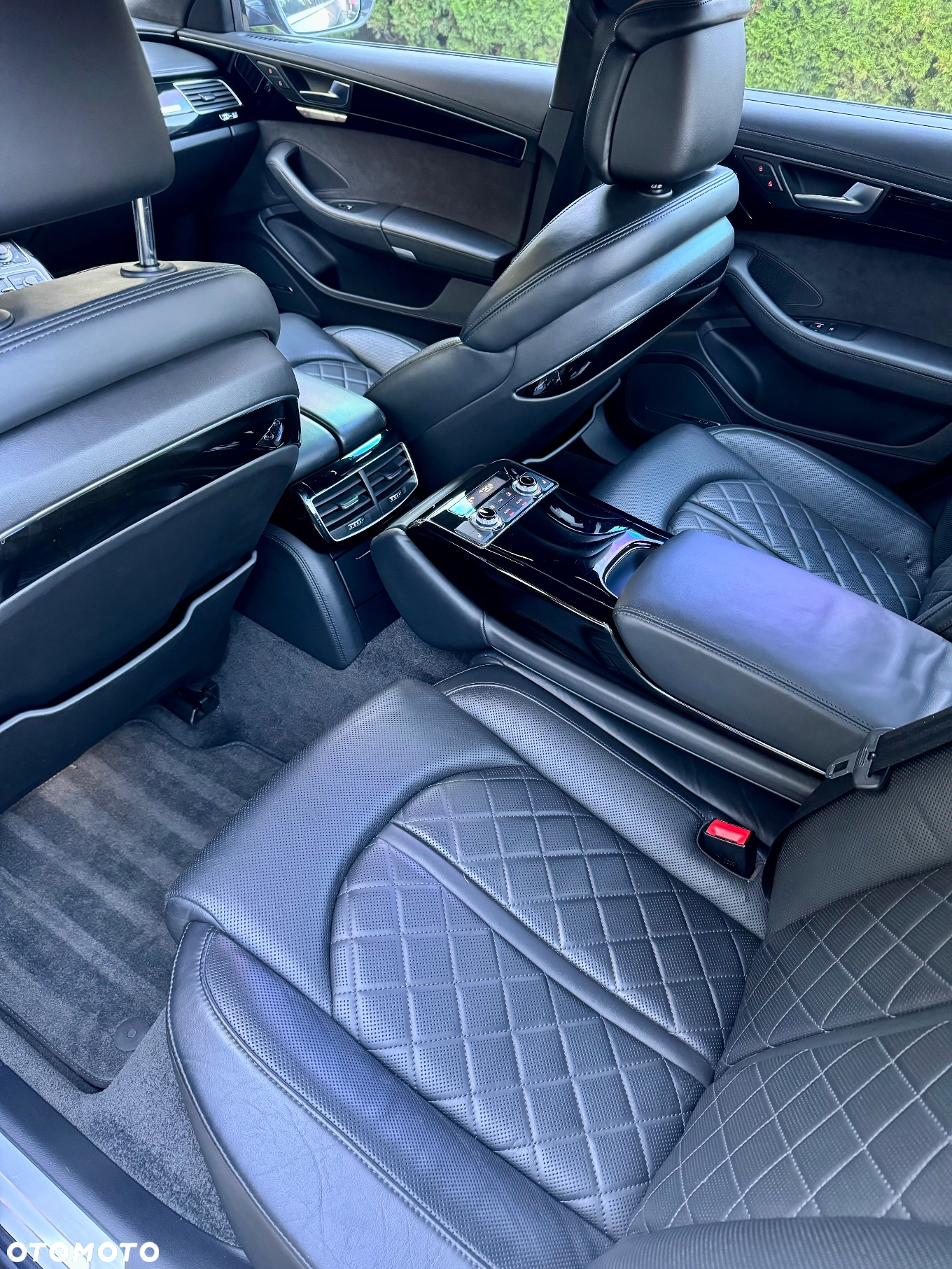Audi A8 - 7