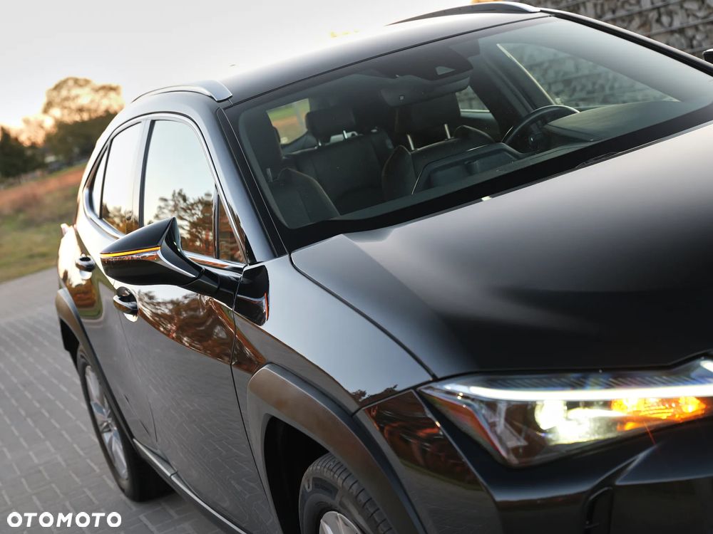 Lexus UX 250h GPF Elegance 2WD - 39