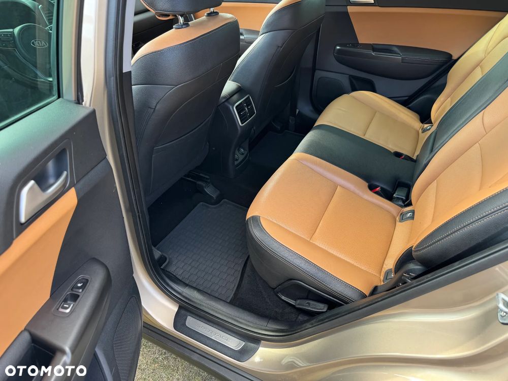 Kia Sportage 1.6 GDI 2WD DREAM-TEAM EDITION - 14