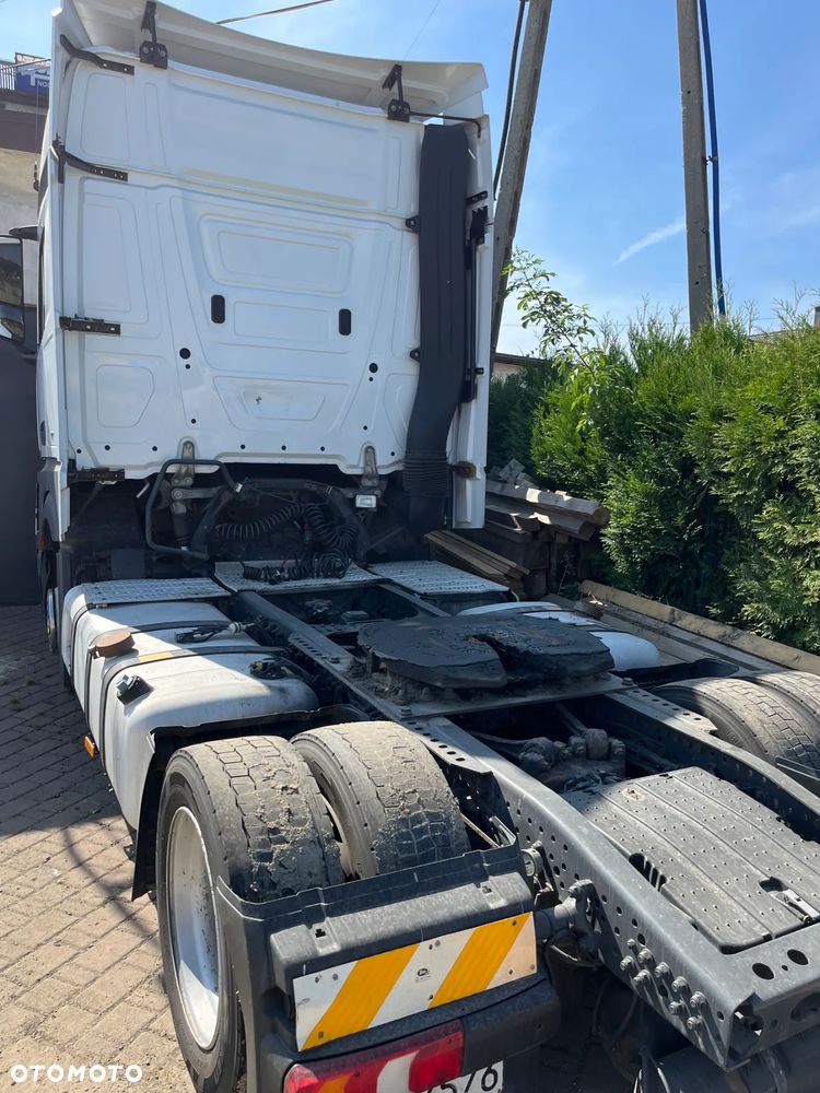 Mercedes-Benz Actros - 11