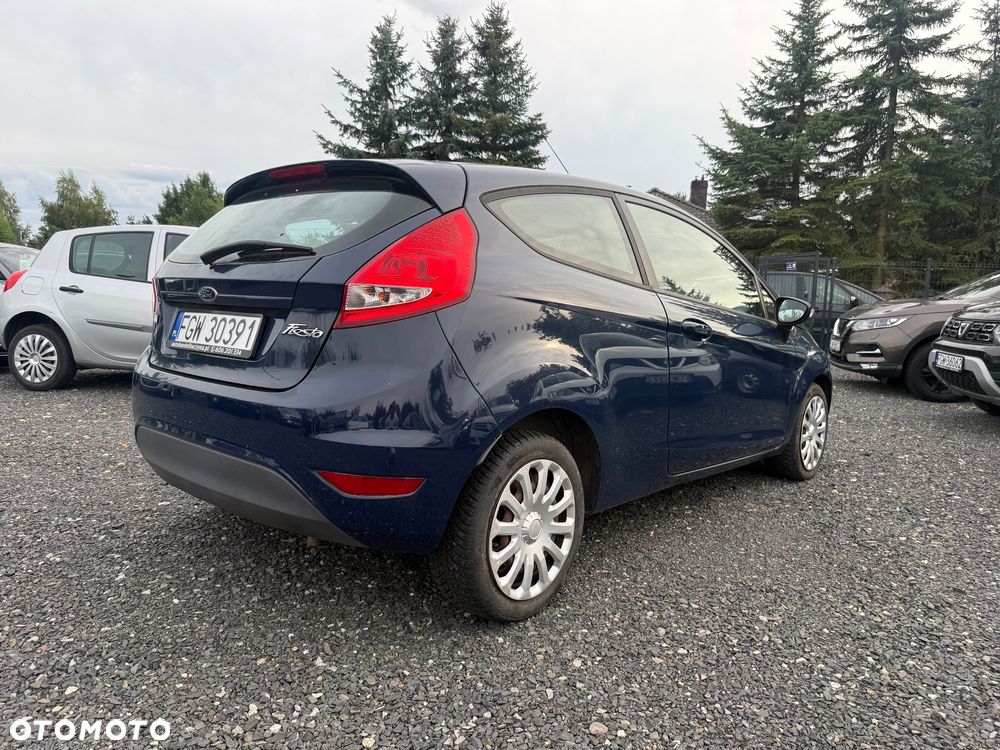 Ford Fiesta 1.4 Autom Champions Edition - 8