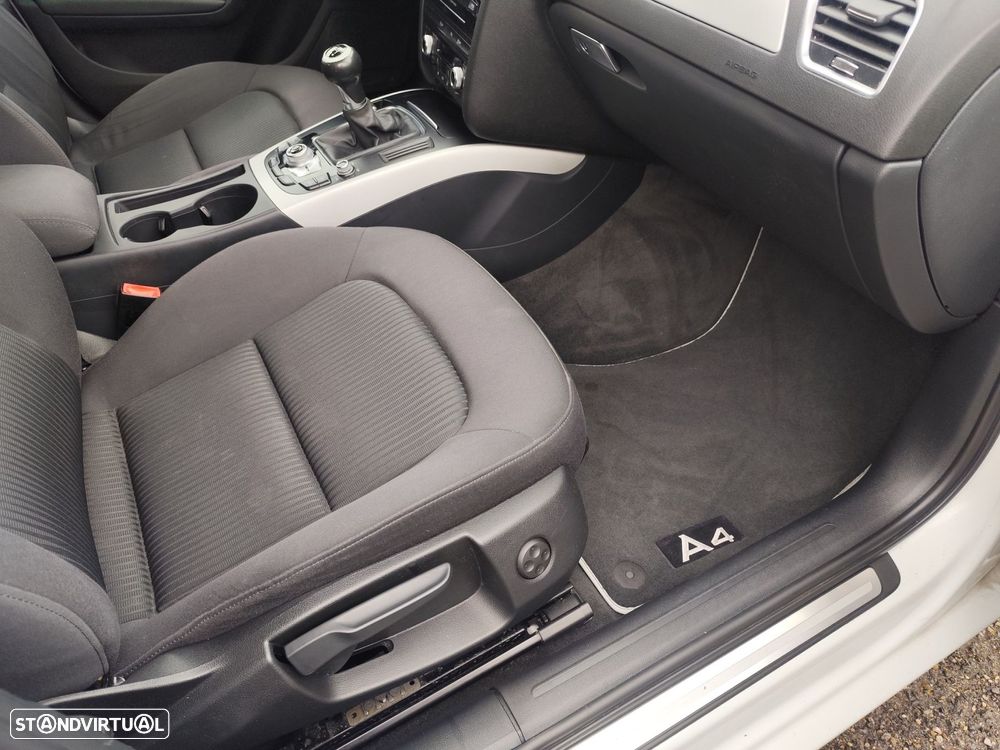 Audi A4 Avant 2.0 TDI Business Line Sport - 15