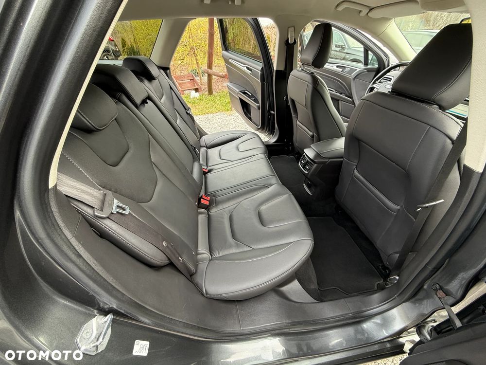Ford Mondeo 2.0 TDCi Titanium PowerShift - 24