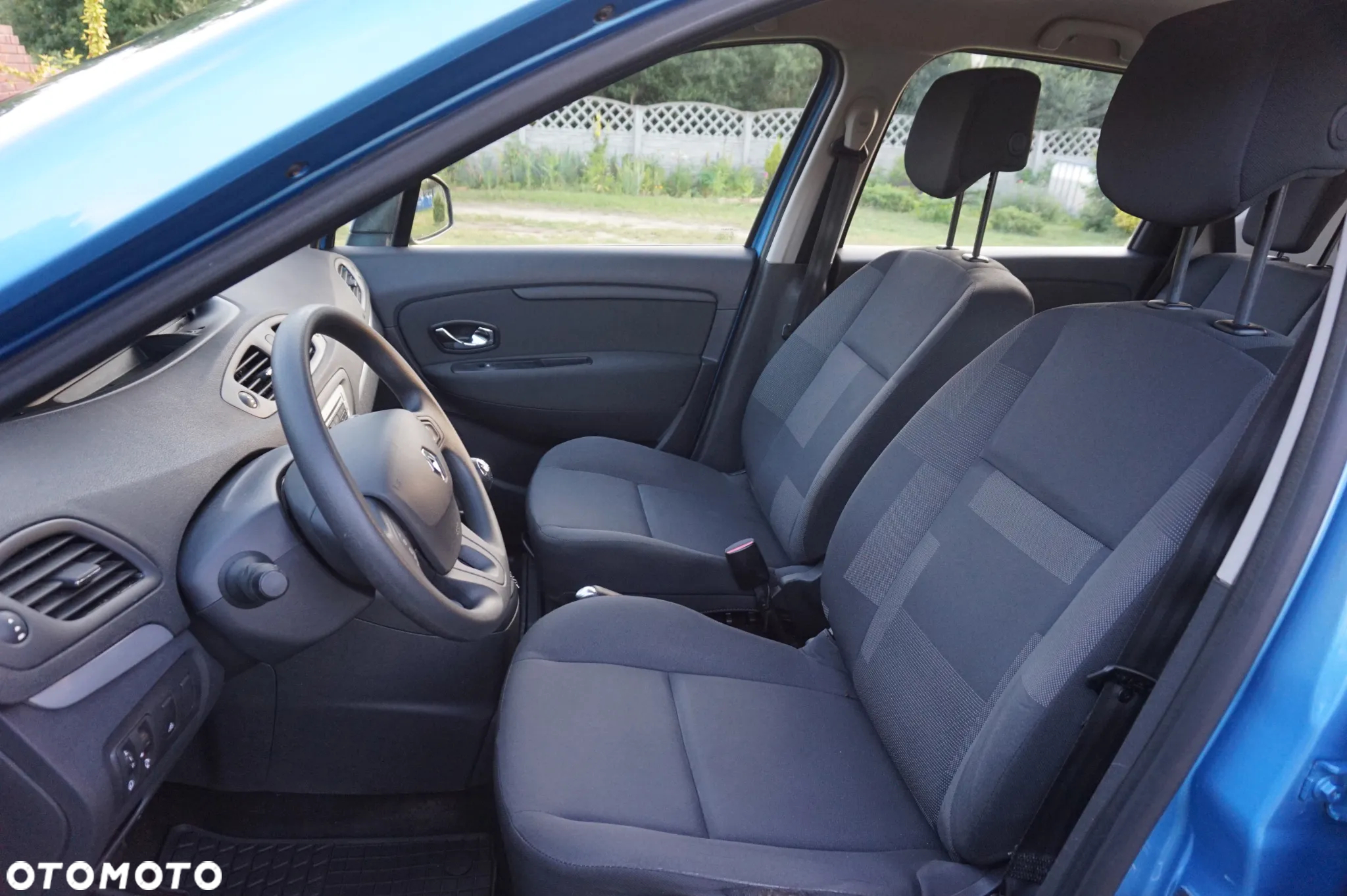 Renault Scenic 1.6 16V 110 TomTom Edition - 28