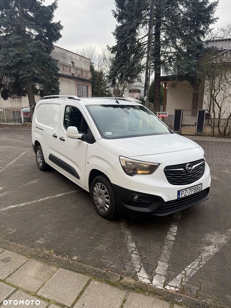 Opel Combo 1.5 CDTI Essentia S&S - 4