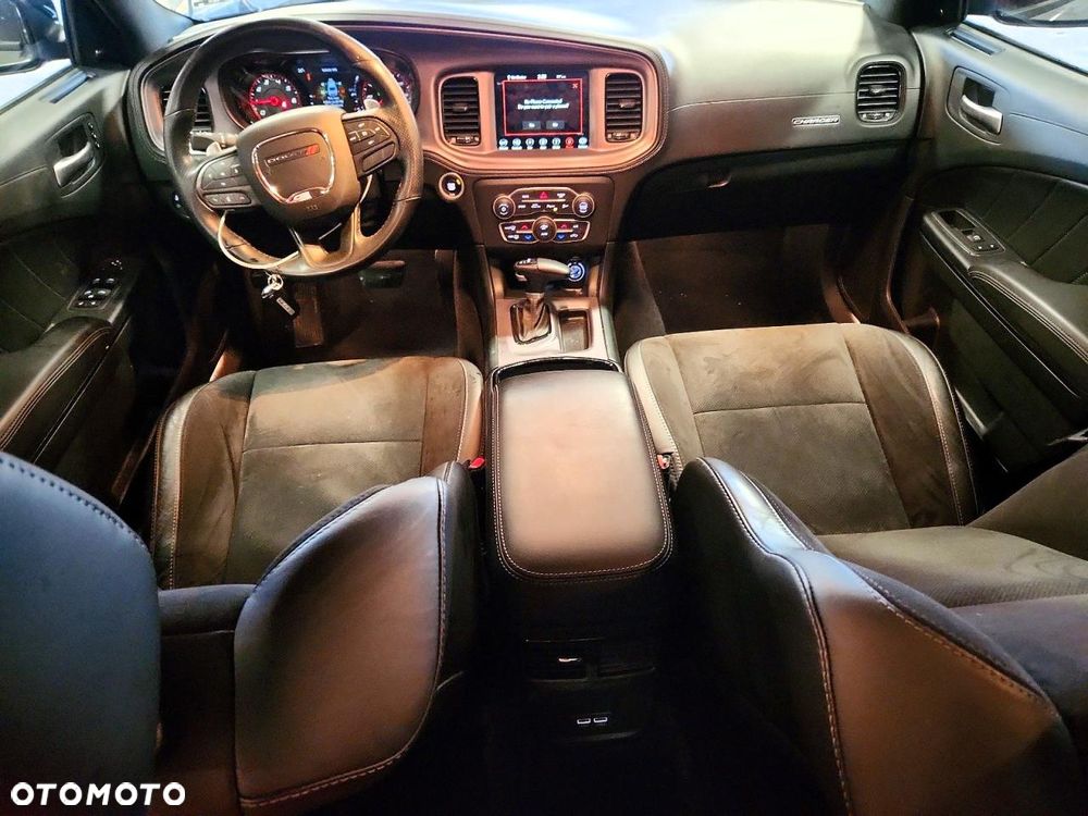Dodge Charger 3.6 GT - 8