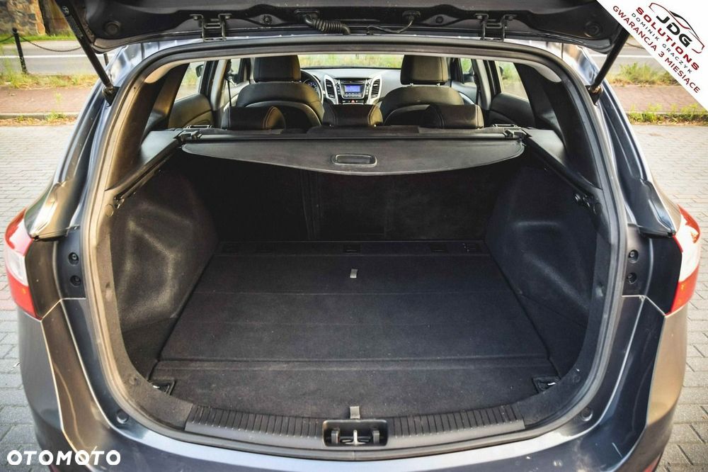Hyundai i30 1.6 D Style - 35