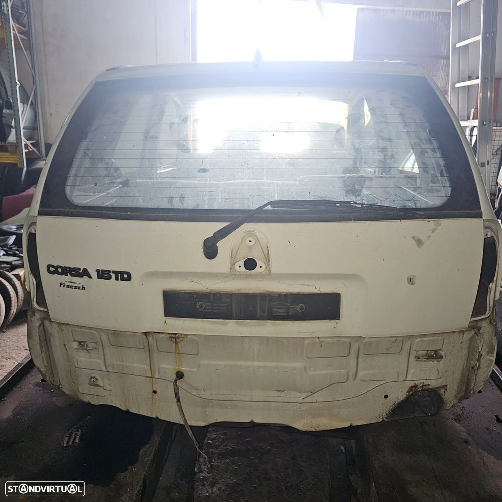 Tampa de Mala Opel Corsa b branco