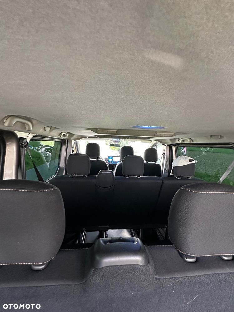 Renault Trafic Grand 1.6 dCi - 20