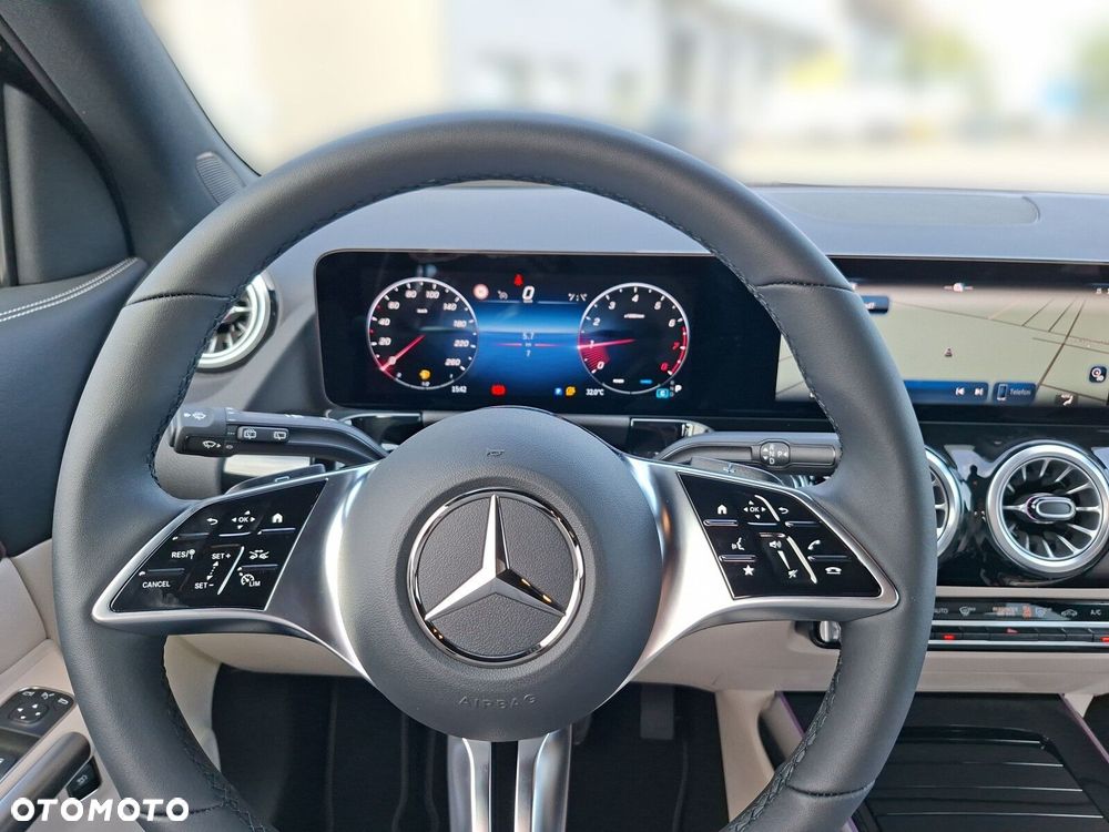 Mercedes-Benz GLA 200 Progressive - 10
