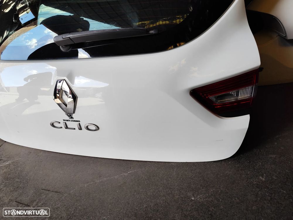 RENAULT CLIO IV TAMPA DA MALA - M324 - 4