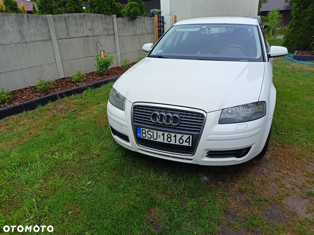 Audi A3 Sportback - 1