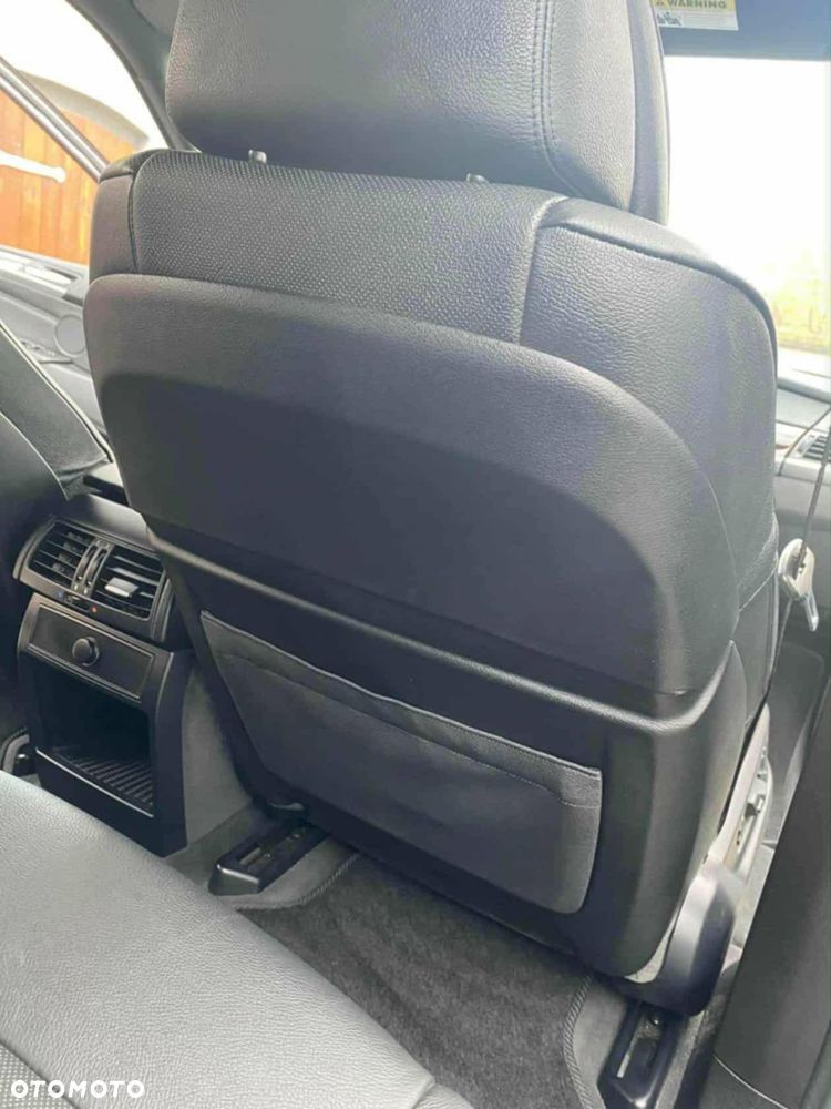 BMW X5 4.8i xDrive - 14