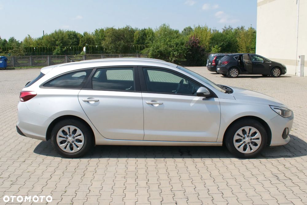 Hyundai i30 1.4 Comfort - 3