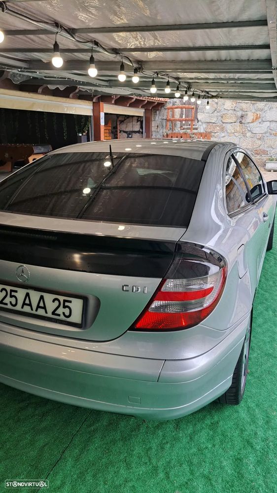Mercedes-Benz 220 - 3