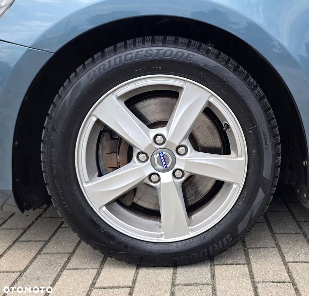 Volvo V40 D3 Momentum - 26