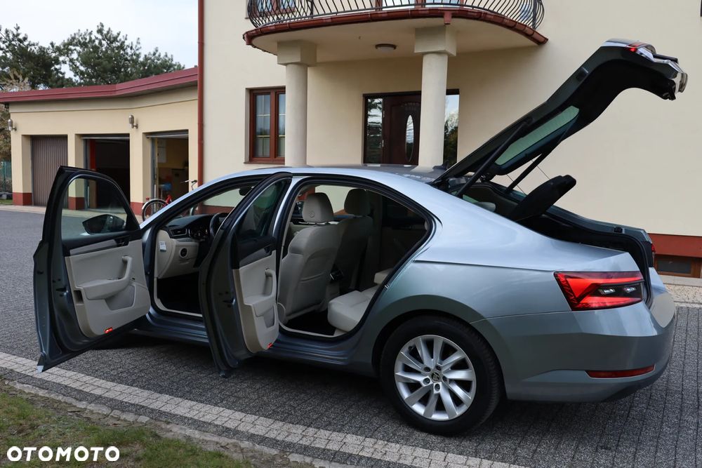 Skoda Superb 2.0 TSI Style DSG - 13