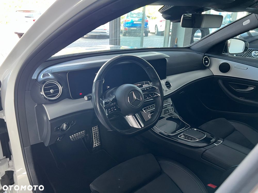 Mercedes-Benz Klasa E 220 d AMG - 19