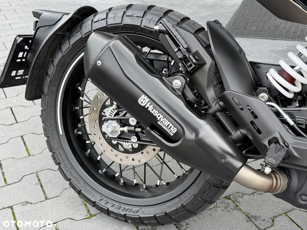 Husqvarna Svartpilen - 15
