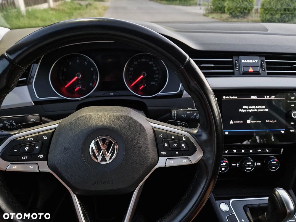 Volkswagen Passat 2.0 TSI Business DSG - 9