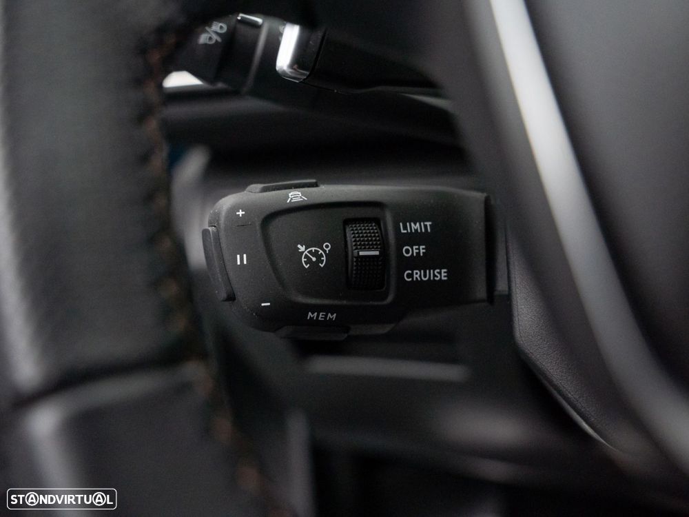 Peugeot 3008 1.6 Hybrid4 GT e-EAT8 - 20