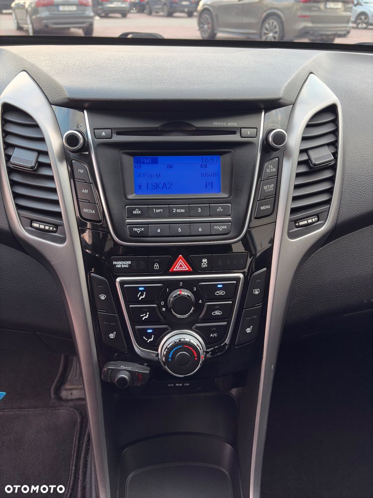 Hyundai i30 1.4 Classic + - 13