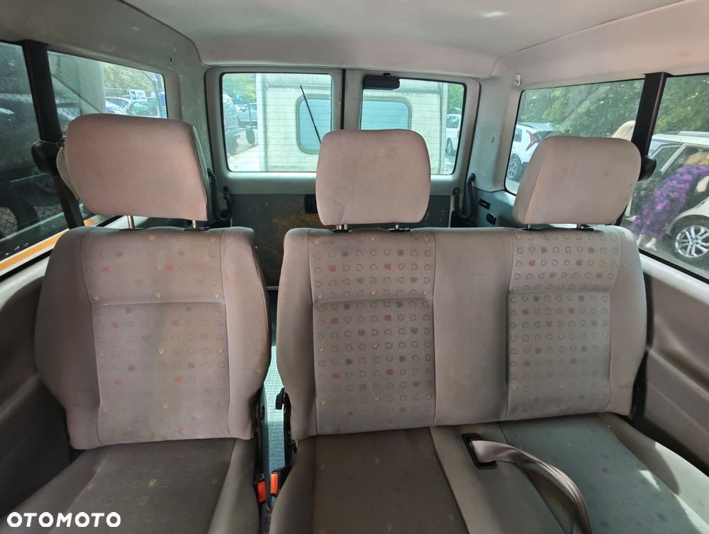 Volkswagen Transporter - 24