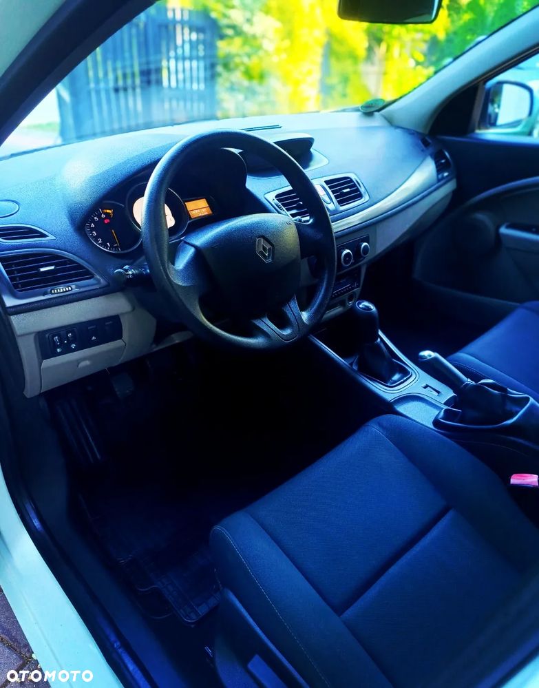 Renault Megane 1.6 16V 110 Expression - 13