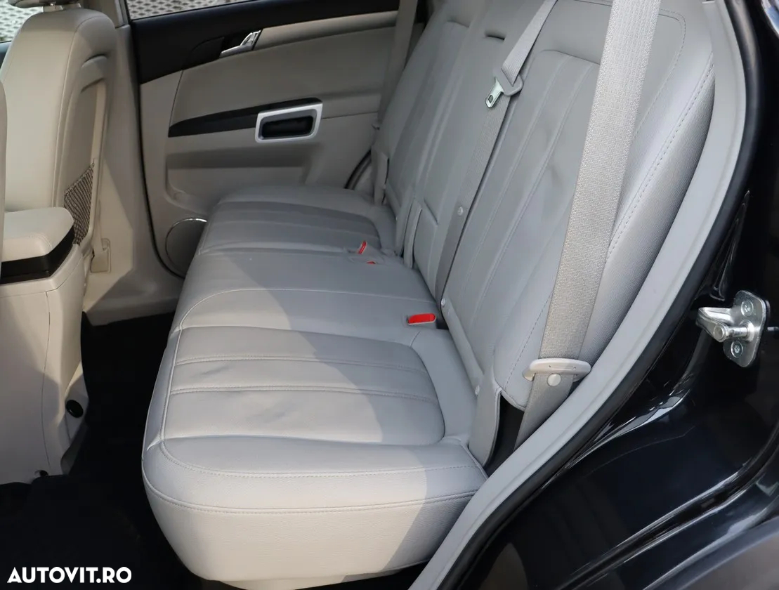 Opel Antara - 11