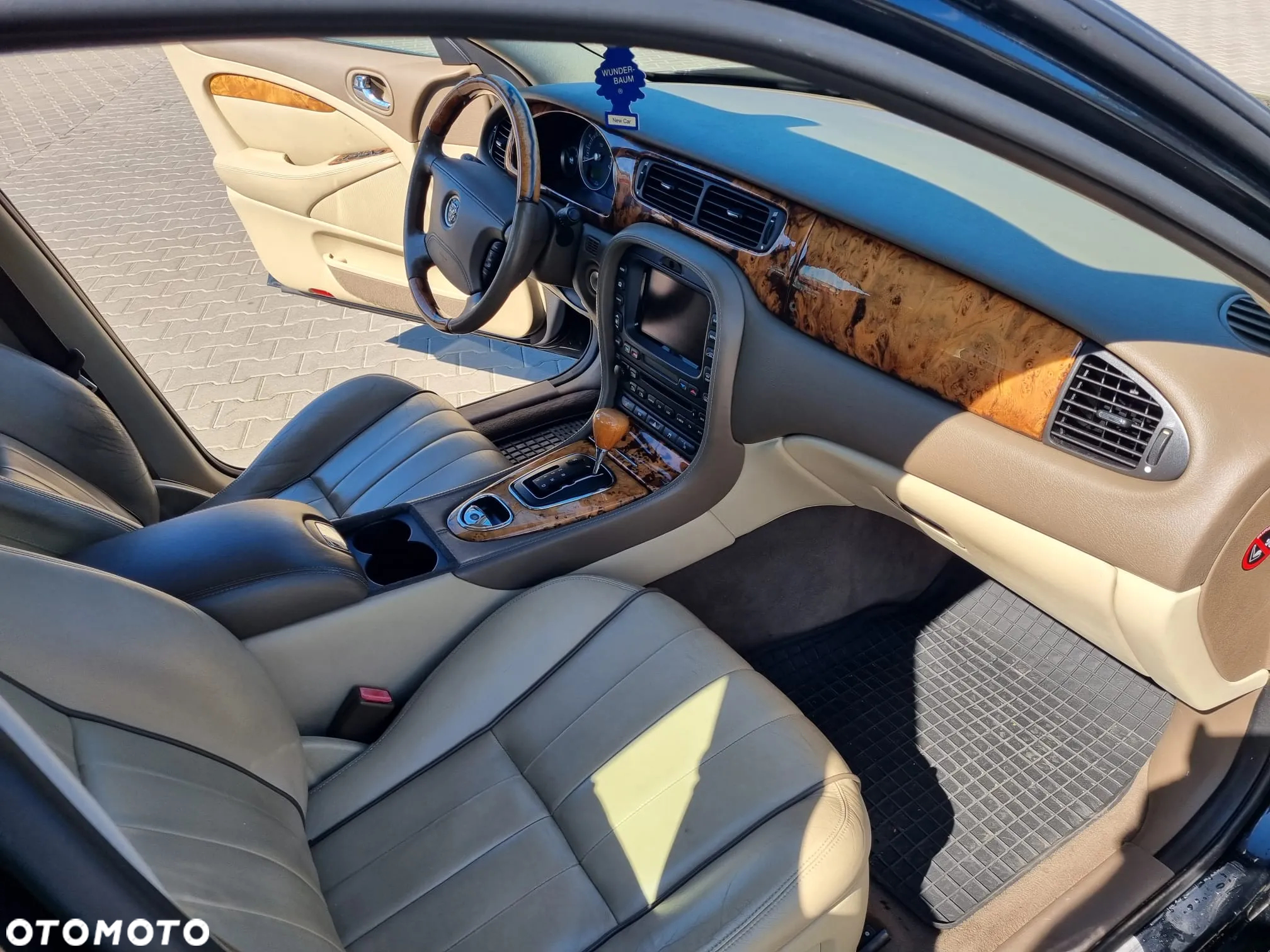 Jaguar S-Type - 9