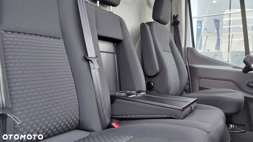Ford Transit - 30