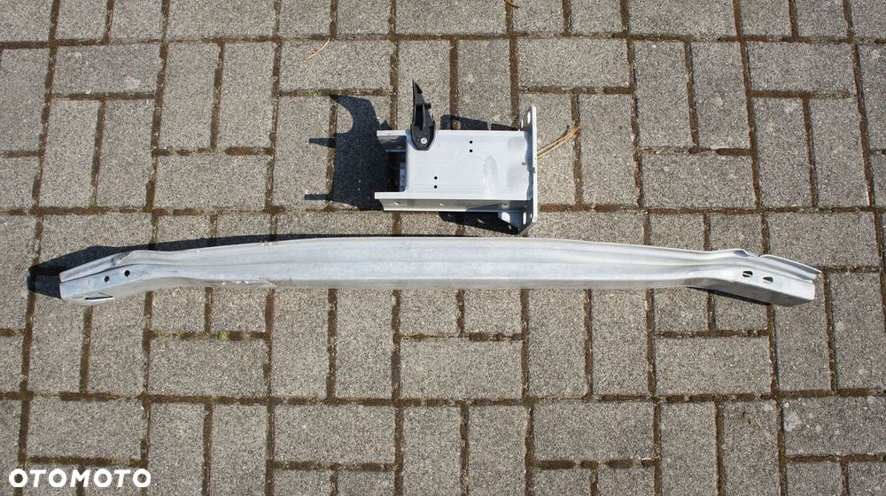 PAS PRZEDNI WZMOCNIENIE BELKA AUDI Q5 8R0 - 15