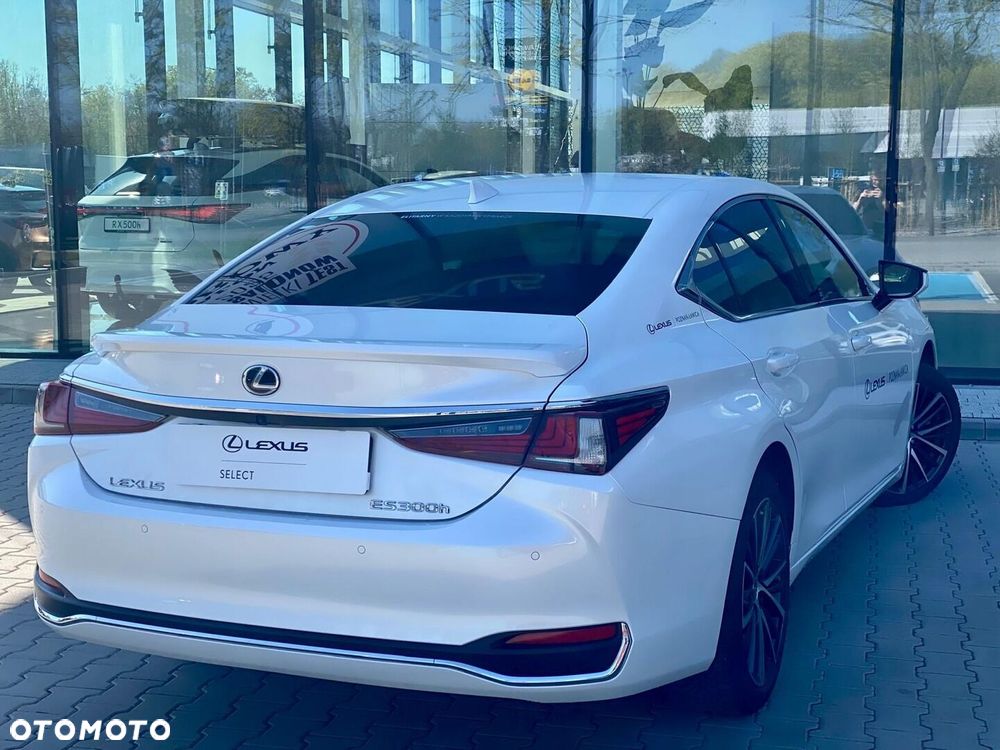 Lexus ES 300h Business Edition - 12